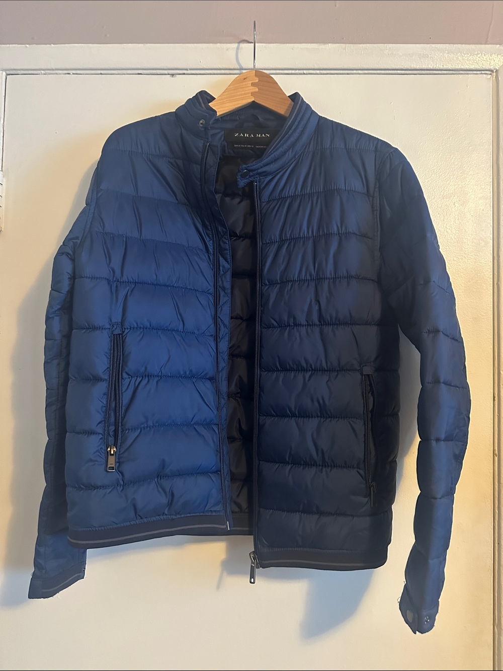 Zara Men's Dark Blue Quilted Puffer Jacket